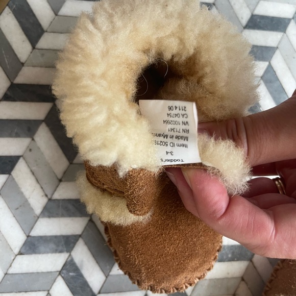 L.L. Bean Toddlers' Wicked Good Slippers - Picture 4 of 8